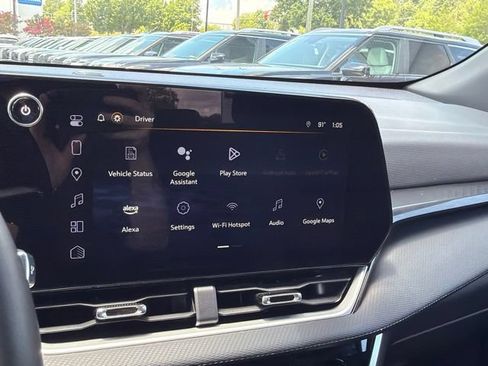 Used 2025 Chevrolet Equinox LT AWD/4WD image 17
