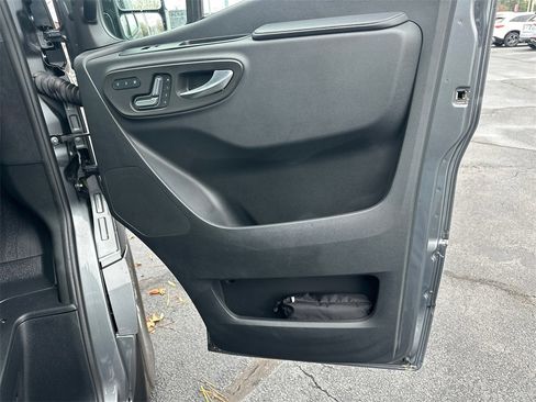 Used 2023 Mercedes-Benz Sprinter 2500 image 15