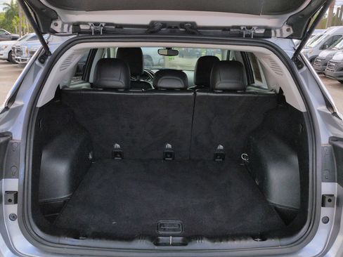 Used 2019 Jeep Compass Latitude FWD image 13