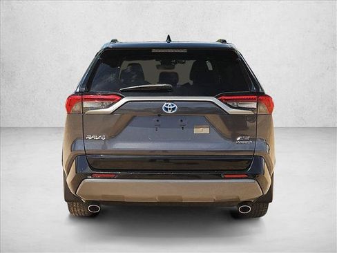 Used 2021 Toyota RAV4 XSE AWD/4WD image 8