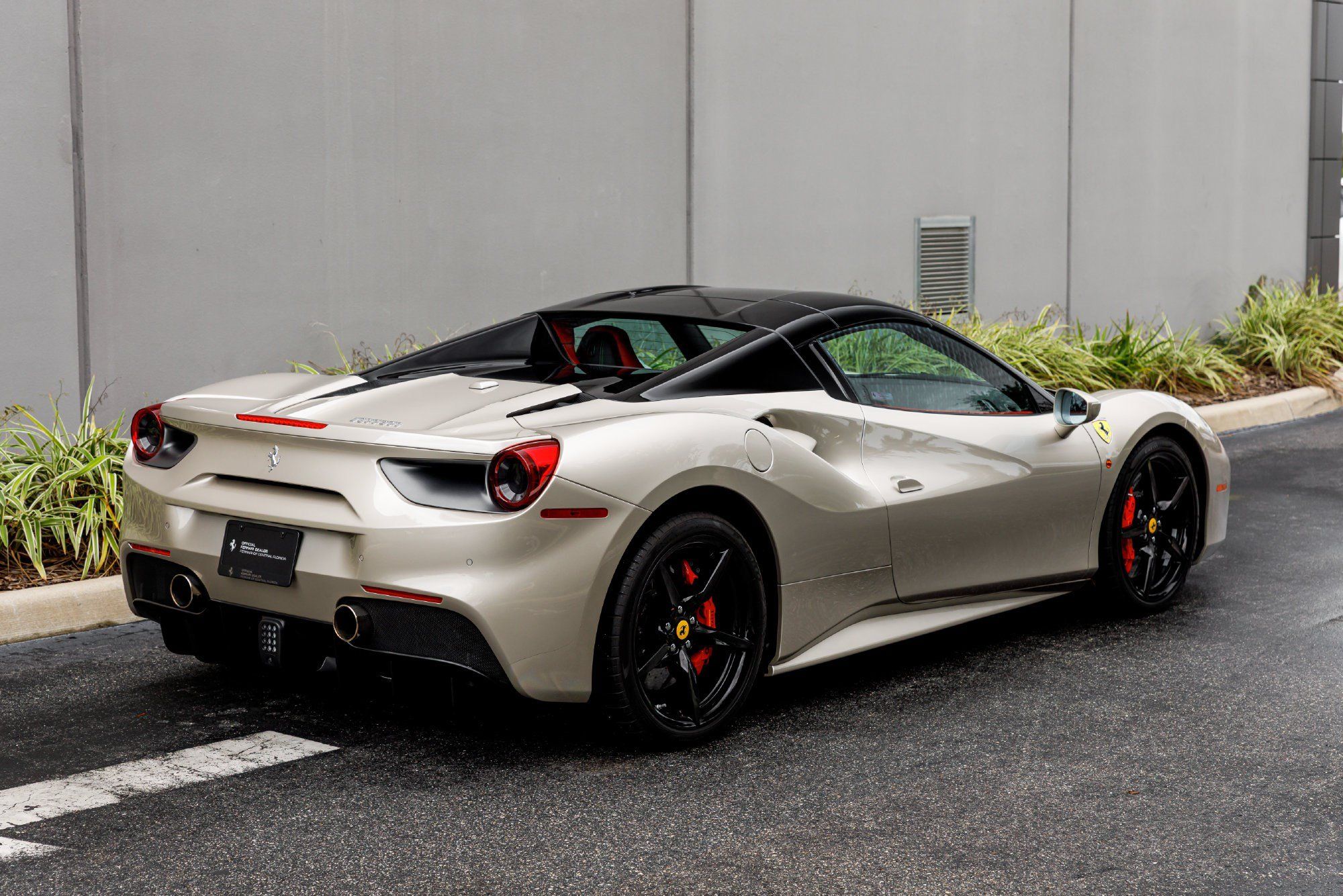 Used 2018 Ferrari 488 Spider RWD image 5