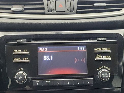 Used 2015 Nissan Rogue S FWD image 25