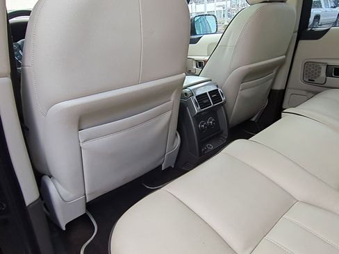Used 2012 Land Rover Range Rover HSE image 22