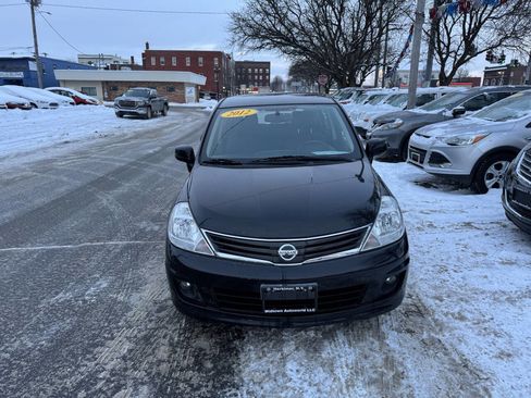 Used 2012 Nissan Versa 1.8 SL 4dr Hatchback image 2