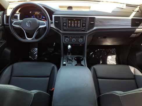 Certified 2023 Volkswagen Atlas Cross Sport SE FWD image 23