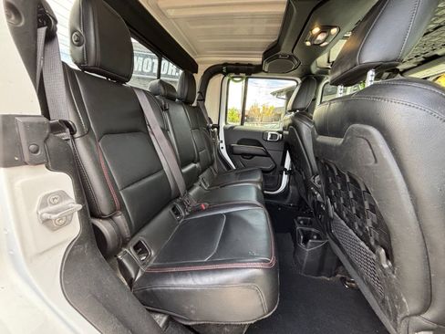 Used 2022 Jeep Gladiator Rubicon w/ LED Lighting Group AWD/4WD image 14