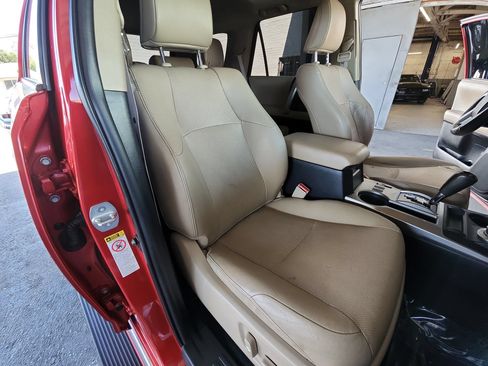 Used 2016 Toyota 4Runner Limited AWD/4WD image 25
