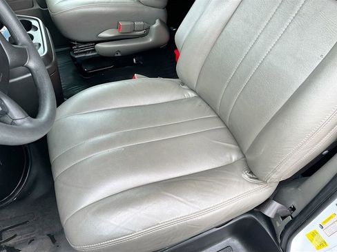 Used 2024 GMC Savana 2500 w/ Driver Convenience Package image 17