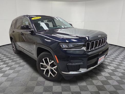 Used 2023 Jeep Grand Cherokee L Limited AWD/4WD image 3