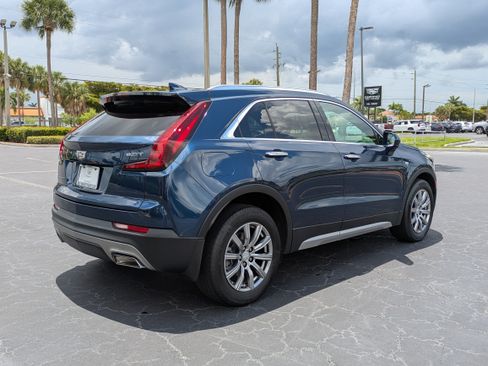 Used 2019 Cadillac XT4 Premium Luxury FWD image 6