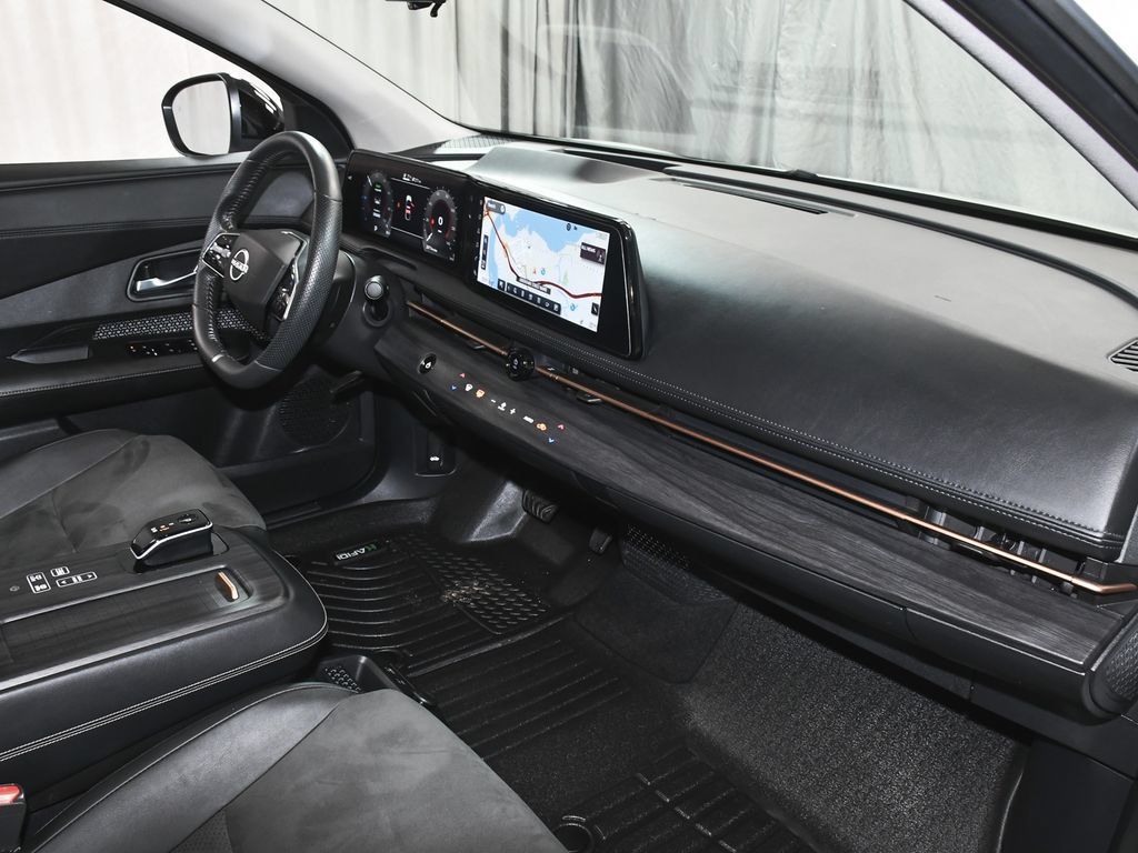 Used 2024 Nissan Ariya AWD image 54