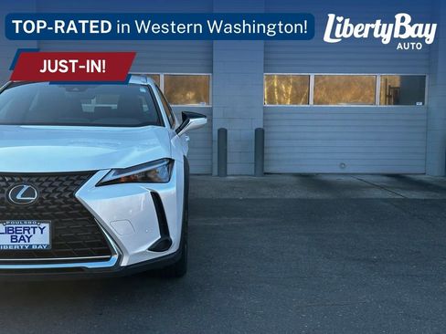 Used 2023 Lexus UX 250h AWD image 3