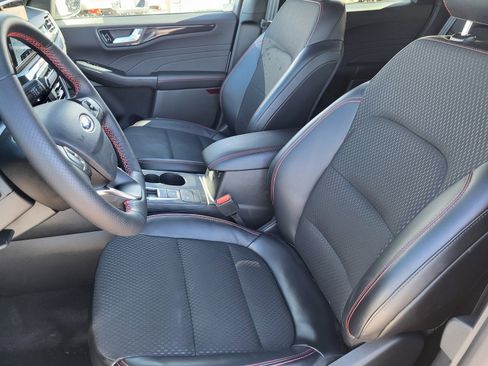 Used 2026 Ford Escape ST-Line w/ Cold Weather Package image 17