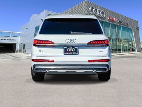 Used 2023 Audi Q7 2.0T Premium Plus w/ Premium Plus Package AWD/4WD image 3