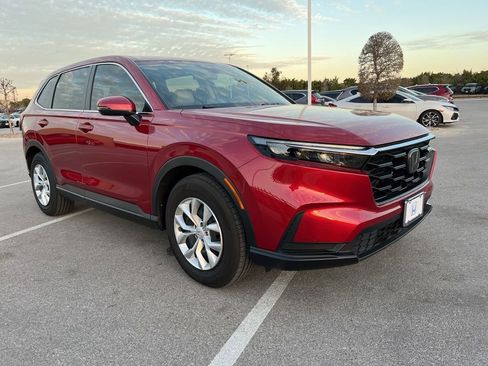 Used 2025 Honda CR-V LX image 3