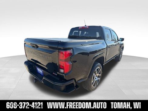 Used 2023 Chevrolet Colorado Z71 w/ Z71 Convenience Package 2 AWD/4WD image 5
