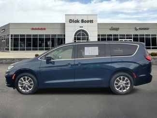 Used 2023 Chrysler Pacifica Touring-L AWD/4WD video 2