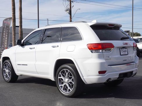 Used 2020 Jeep Grand Cherokee Overland image 3