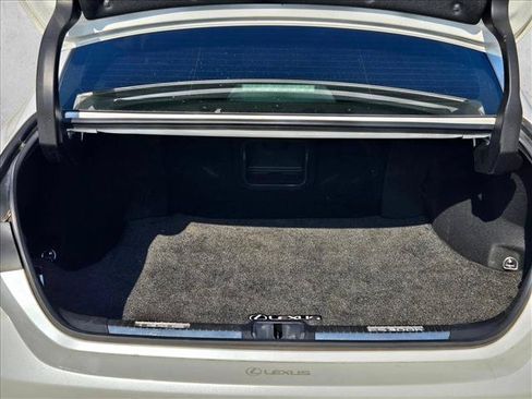 Used 2022 Lexus ES 300h w/ Premium Package FWD image 6