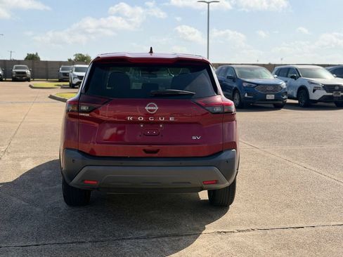Certified 2023 Nissan Rogue SV FWD image 6