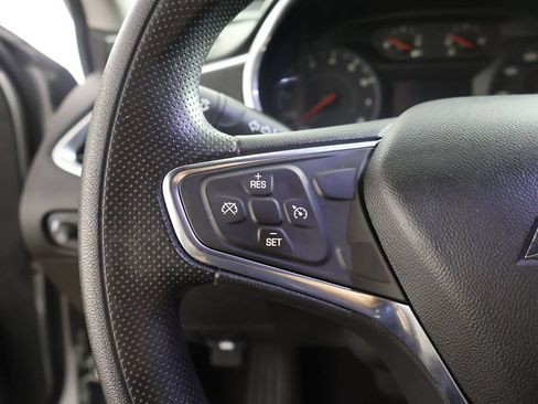 Used 2021 Chevrolet Malibu LT FWD image 38