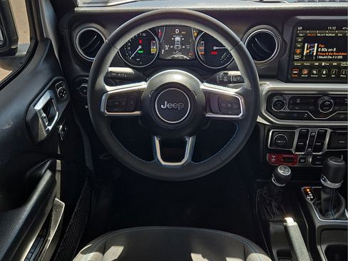 Used 2023 Jeep Wrangler Unlimited Rubicon 4xe AWD/4WD image 20