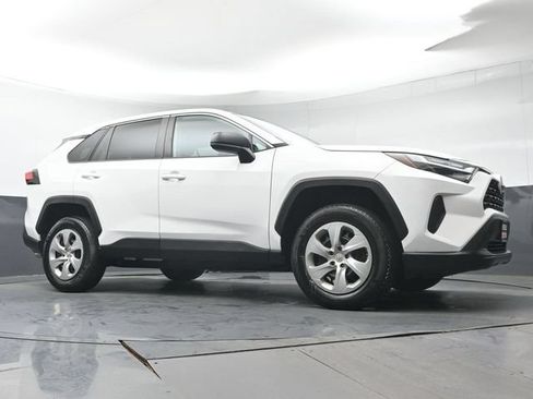 Certified 2023 Toyota RAV4 LE AWD/4WD image 34