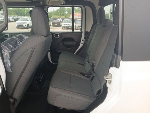 New 2026 Jeep Gladiator Sport image 32