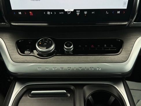 Used 2025 Ford Expedition Max Platinum image 47