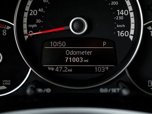 Used 2013 Volkswagen Beetle 2.0T FWD image 17