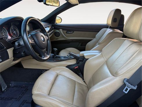 Used 2012 BMW M3 Convertible image 9