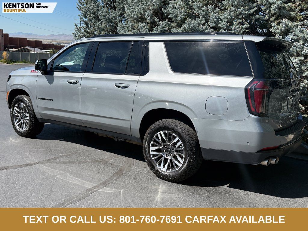Used 2025 Chevrolet Suburban Z71 AWD/4WD image 5