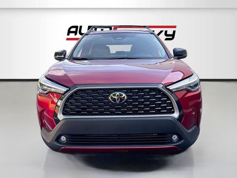 Used 2025 Toyota Corolla Cross XLE w/ Convenience Package AWD/4WD image 2
