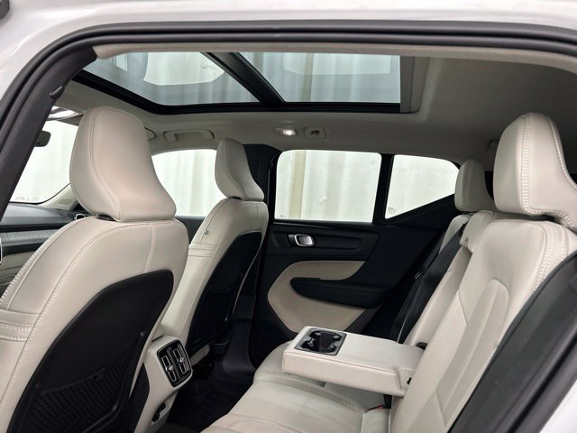 Used 2024 Volvo XC40 B5 Plus w/ Climate Package AWD/4WD image 20