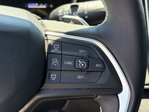 Used 2025 Jeep Grand Cherokee L Altitude RWD image 26