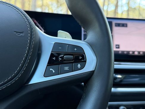 Used 2026 BMW X5 sDrive40i w/ M Sport Package image 25