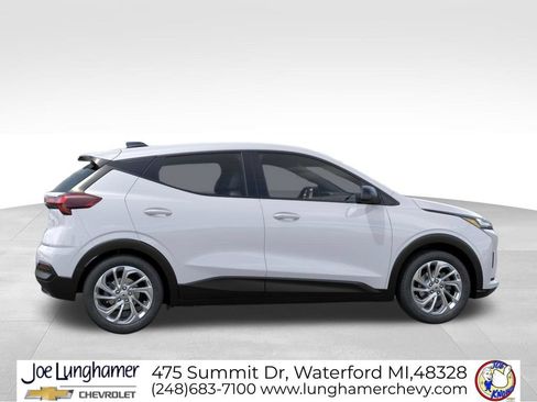New 2027 Chevrolet Bolt LT FWD image 5
