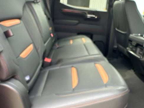 Used 2024 GMC Sierra 1500 AT4 w/ Technology Package AWD/4WD image 12