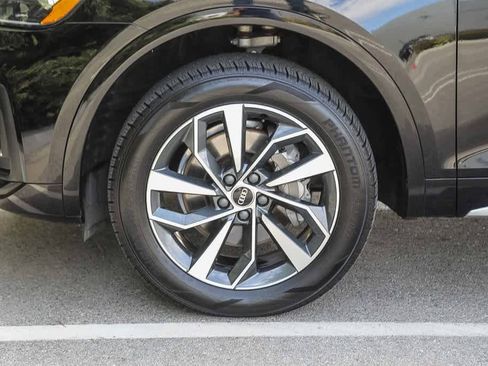 Used 2021 Audi Q5 Premium Plus image 8