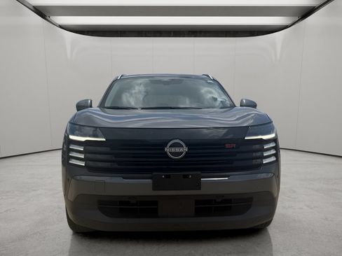 Used 2025 Nissan Kicks SR FWD image 8