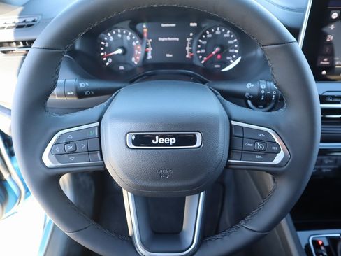 New 2026 Jeep Compass Latitude image 3