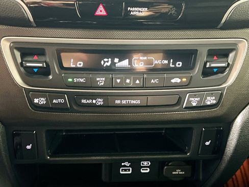 Used 2025 Honda Passport TrailSport image 27