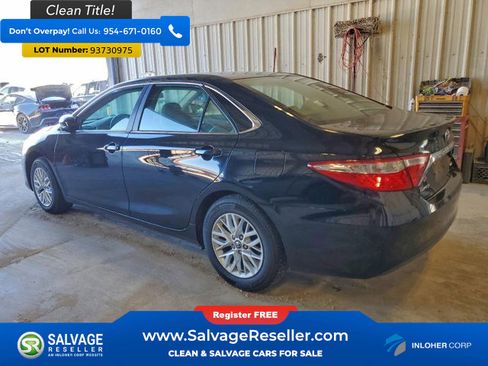 Used 2017 Toyota Camry image 3
