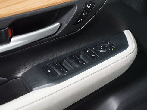 Certified 2024 Toyota Grand Highlander AWD image 32