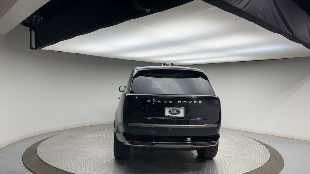 Used 2025 Land Rover Range Rover Long Wheelbase SE AWD/4WD image 7
