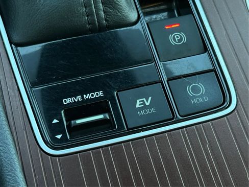 Used 2022 Toyota Sienna XLE w/ XLE Plus Package FWD image 42