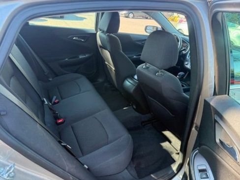 Used 2022 Chevrolet Malibu RS FWD image 4