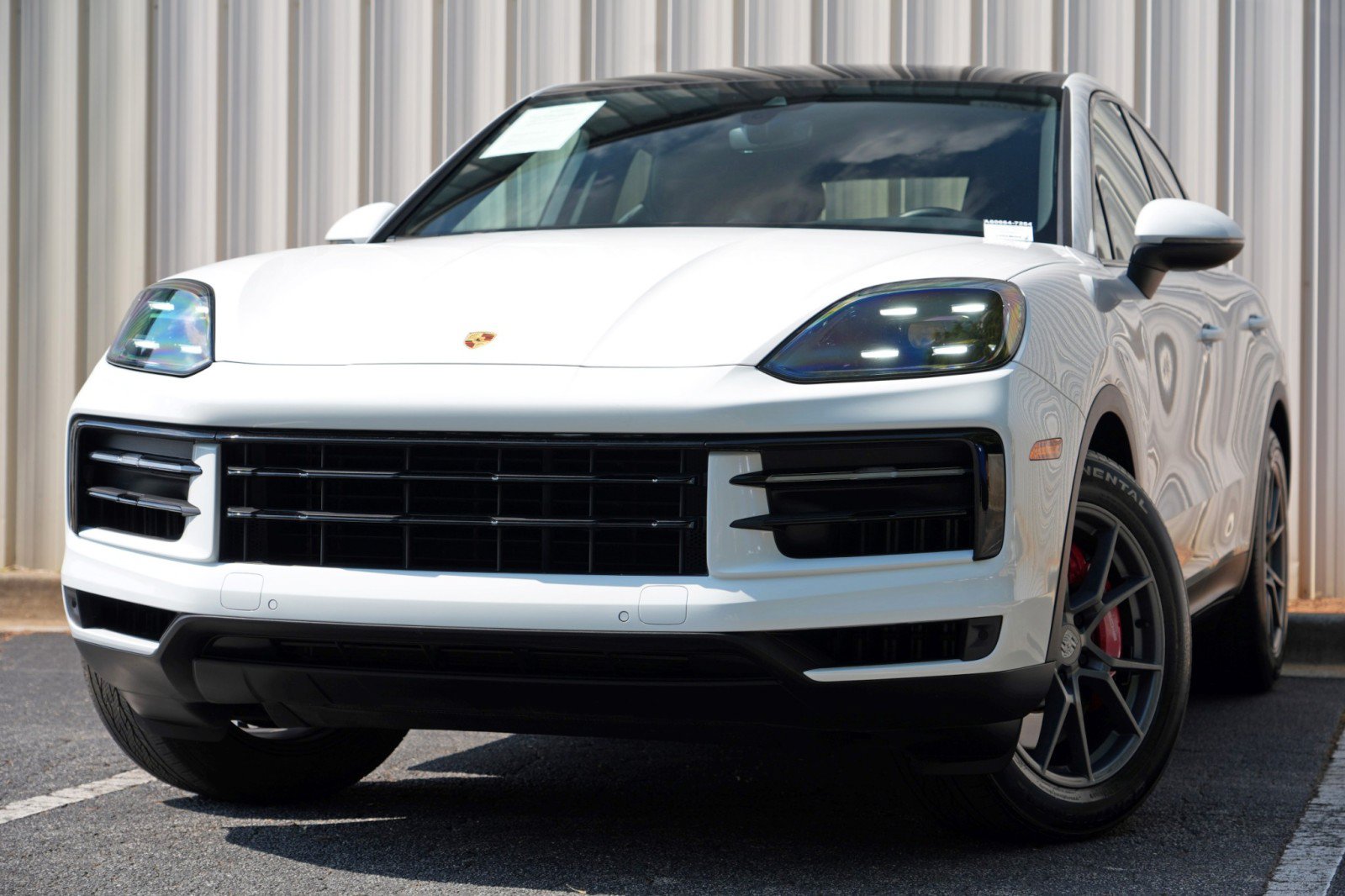 Used 2024 Porsche Cayenne S AWD/4WD image 3