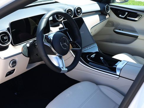 Used 2025 Mercedes-Benz C 300 4MATIC Sedan image 10