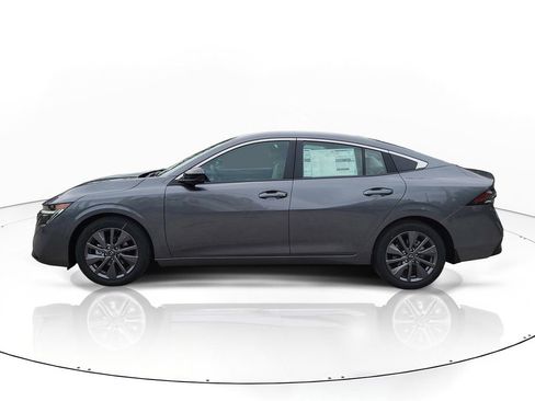 New 2026 Nissan Sentra SL image 4